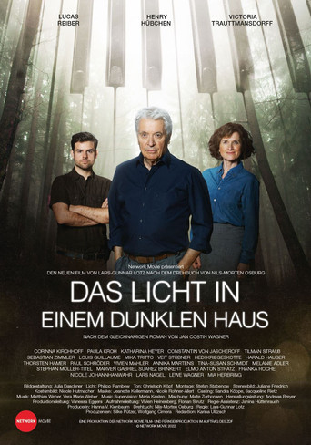 Das Licht في einem dunklen Haus