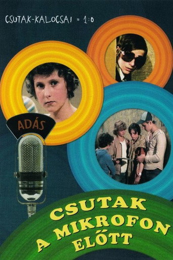 Csutak أمام الميكروفون