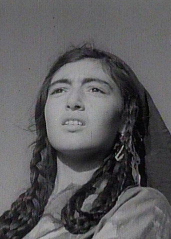 على الأنقاض